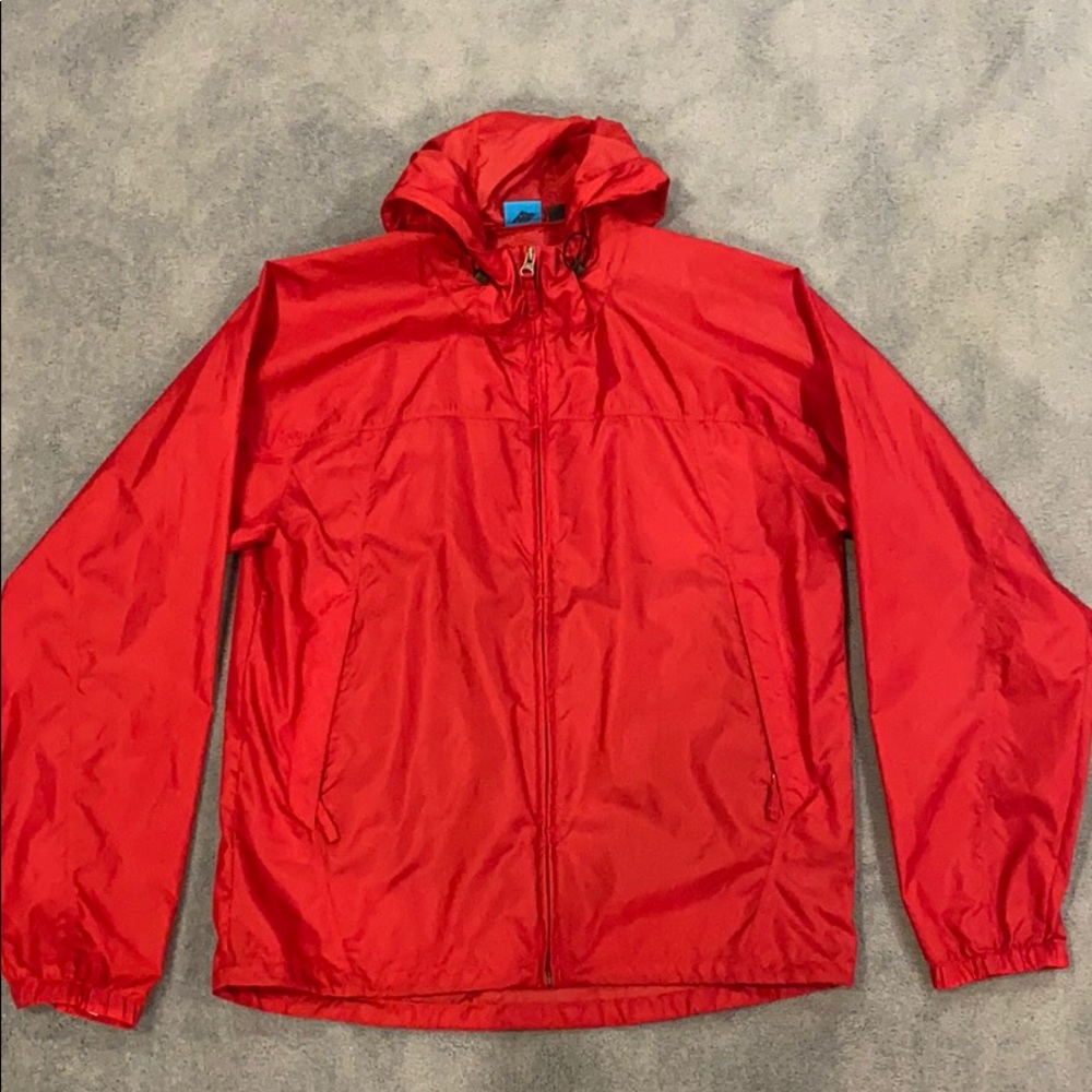 EMS wind breaker